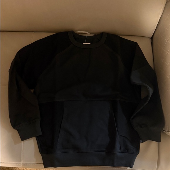 GAP Black Boys Kids Sweatshirt (Small 6-7) - Picture 3 of 5